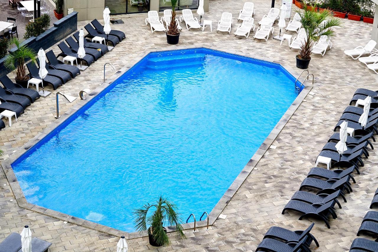 Moon Sea View Apartment - Spa N Pools Resort Мамая Екстериор снимка