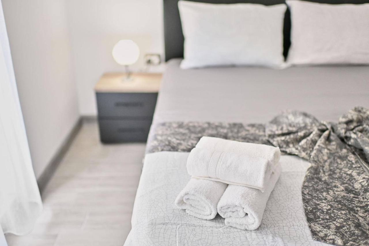 Moon Sea View Apartment - Spa N Pools Resort Мамая Екстериор снимка