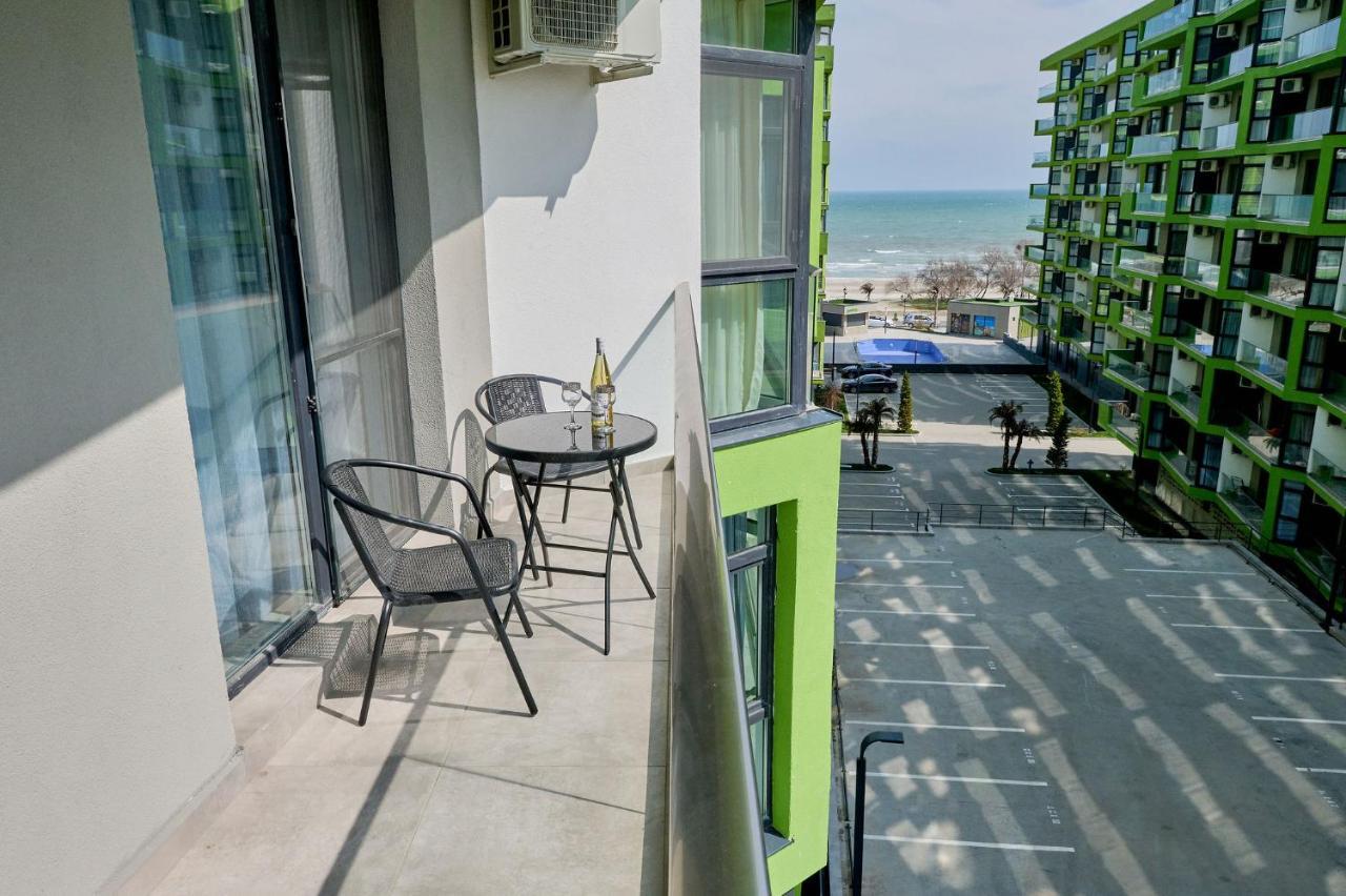 Moon Sea View Apartment - Spa N Pools Resort Мамая Екстериор снимка