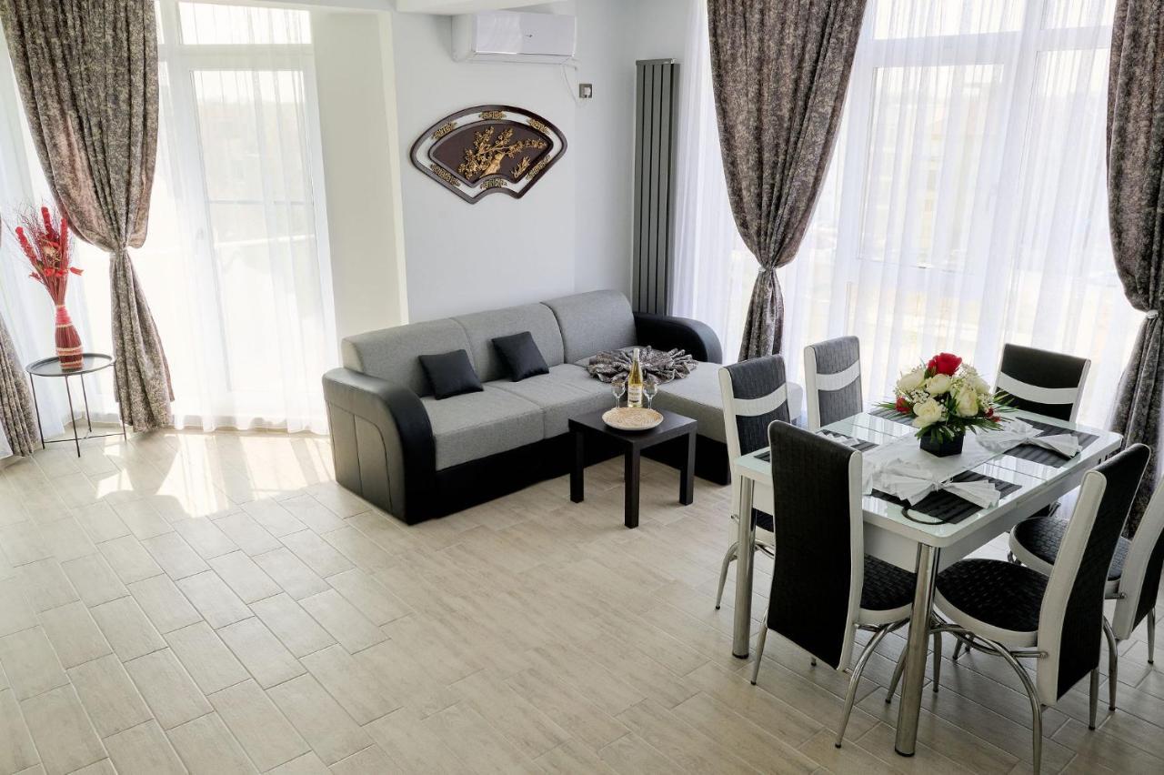 Moon Sea View Apartment - Spa N Pools Resort Мамая Екстериор снимка