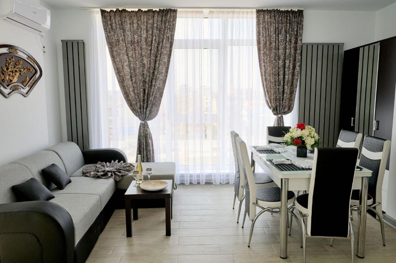 Moon Sea View Apartment - Spa N Pools Resort Мамая Екстериор снимка