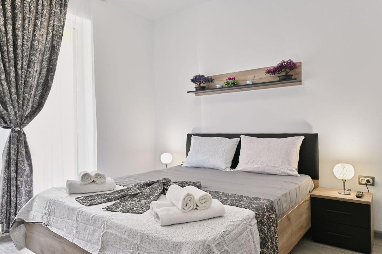 Moon Sea View Apartment - Spa N Pools Resort Мамая Екстериор снимка