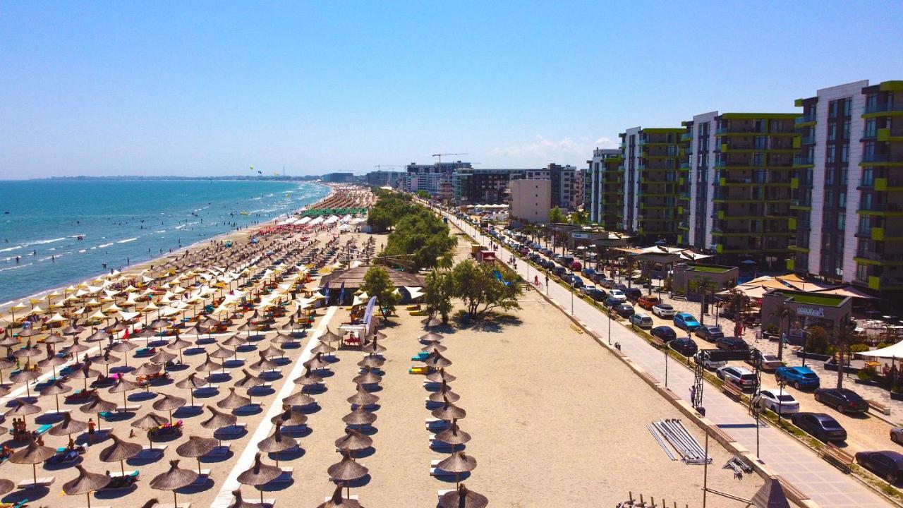 Moon Sea View Apartment - Spa N Pools Resort Мамая Екстериор снимка