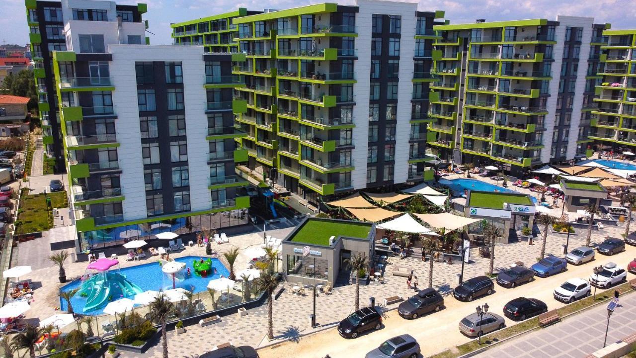 Moon Sea View Apartment - Spa N Pools Resort Мамая Екстериор снимка